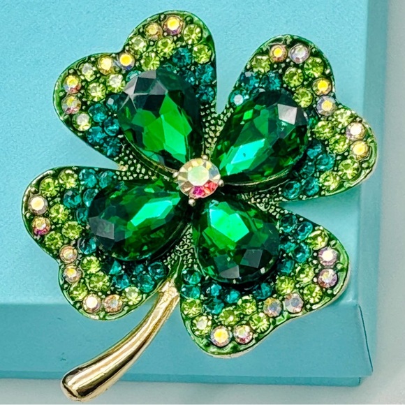Four leaf clover brooch Large Multi-green Shamrock Good Luck Pin - Picture 6 of 8